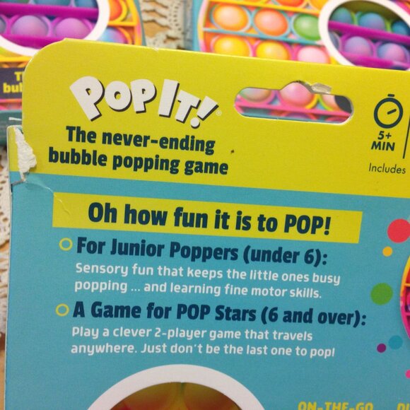 Pop It! Bubble toy bundle, three new Chuckle and Roar bubble popping games - Picture 4 of 4